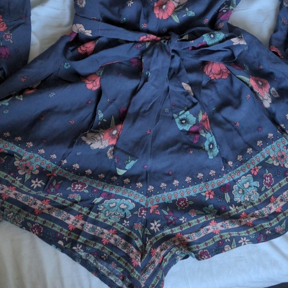 Floral romper - Picture 3 of 3